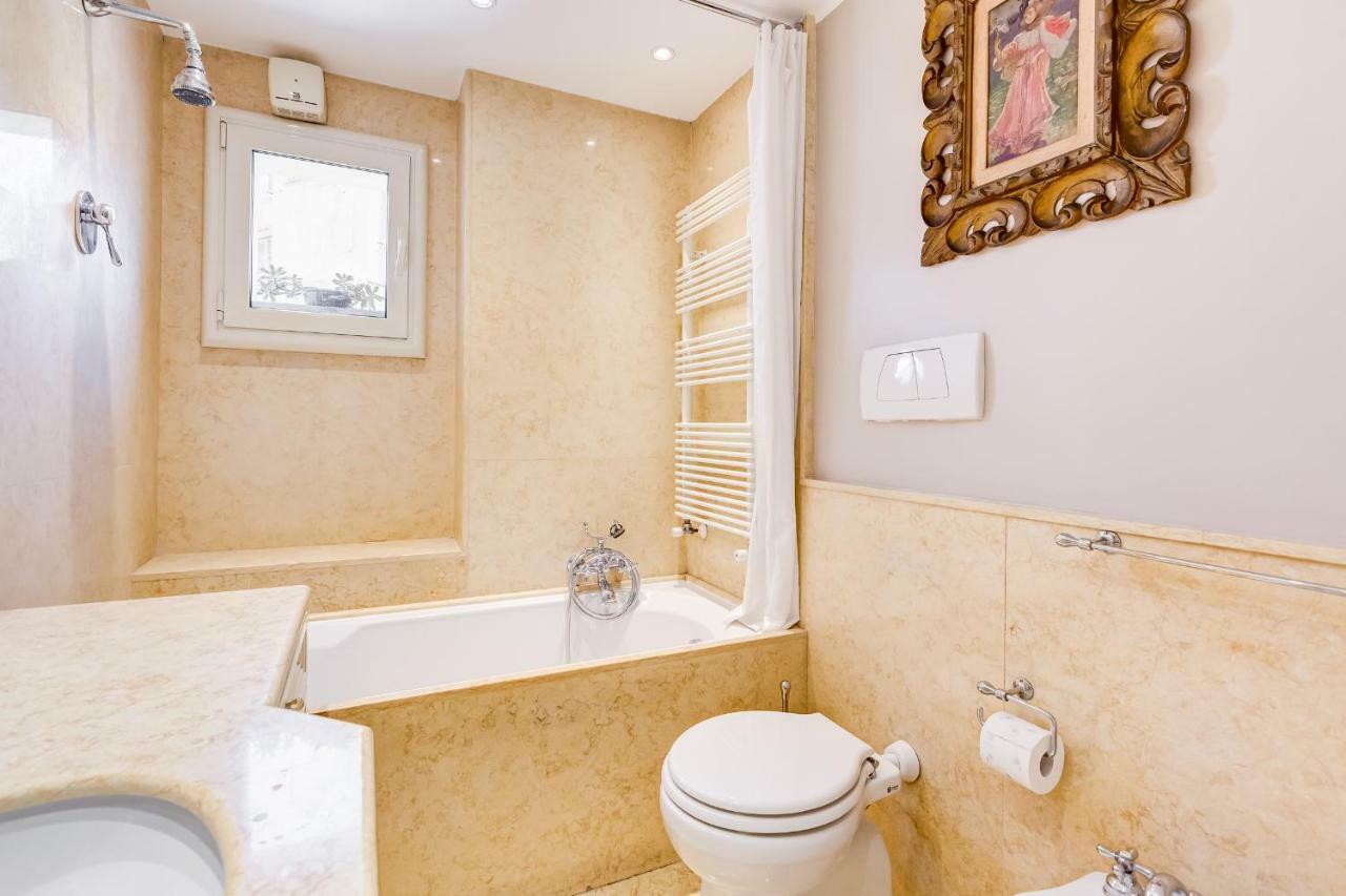 Colosseum Terrace Apartment Roma Ngoại thất bức ảnh
