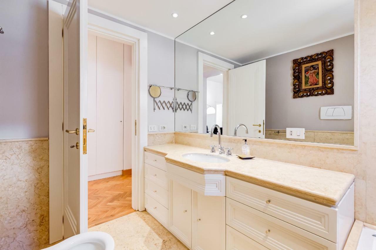 Colosseum Terrace Apartment Roma Ngoại thất bức ảnh
