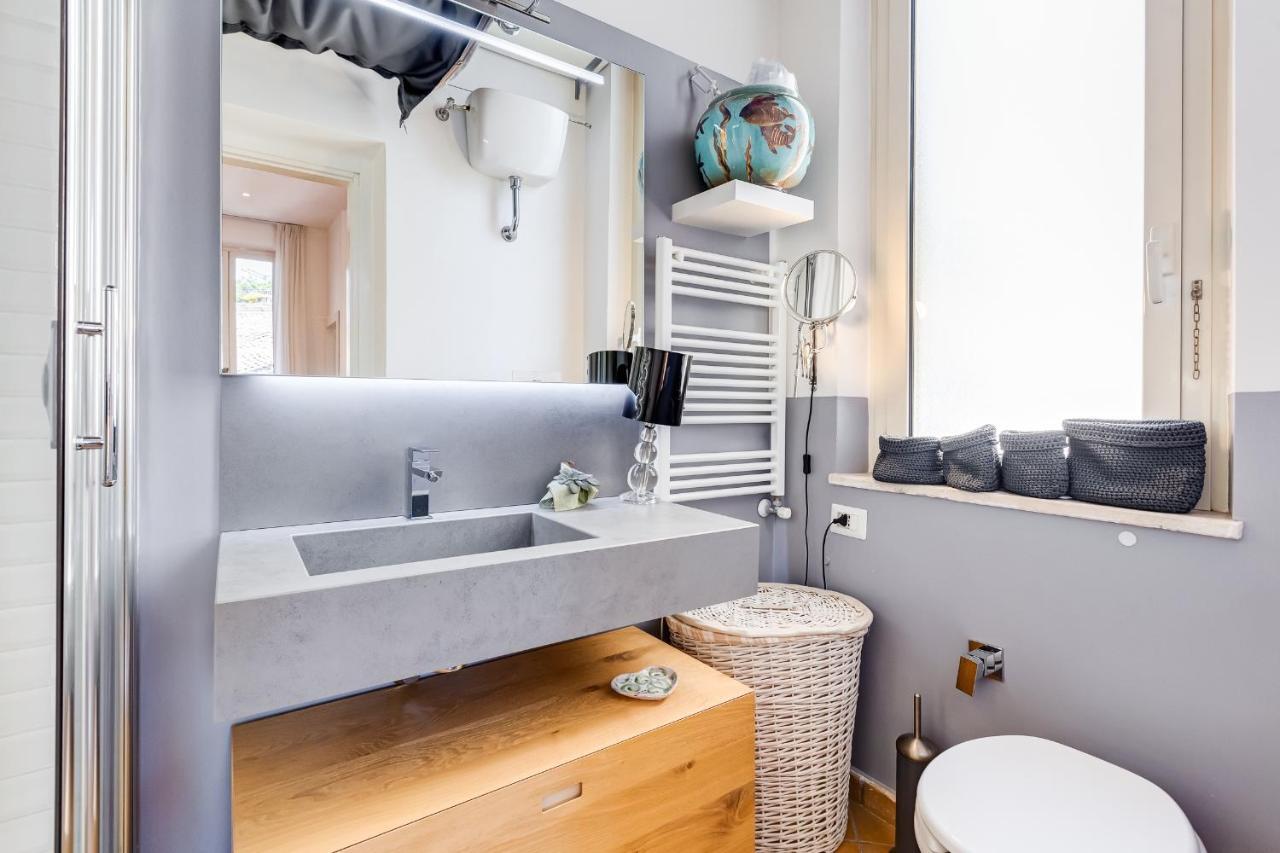 Colosseum Terrace Apartment Roma Ngoại thất bức ảnh